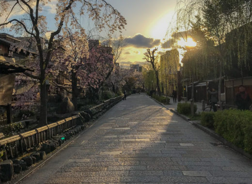 an empty street in Gion Kyoto